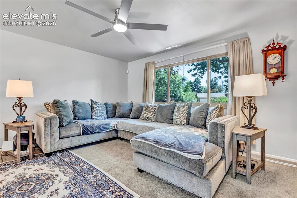 Image 9 of 50: Living Room
