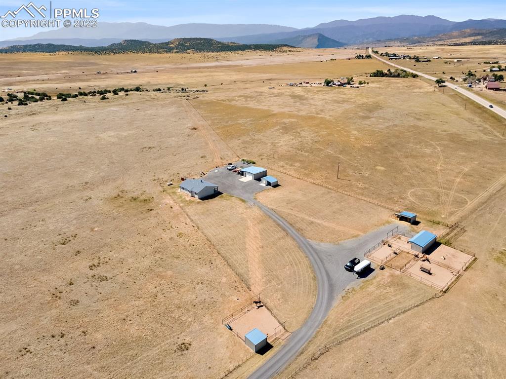 Listing 3318533, Image 2 of 43