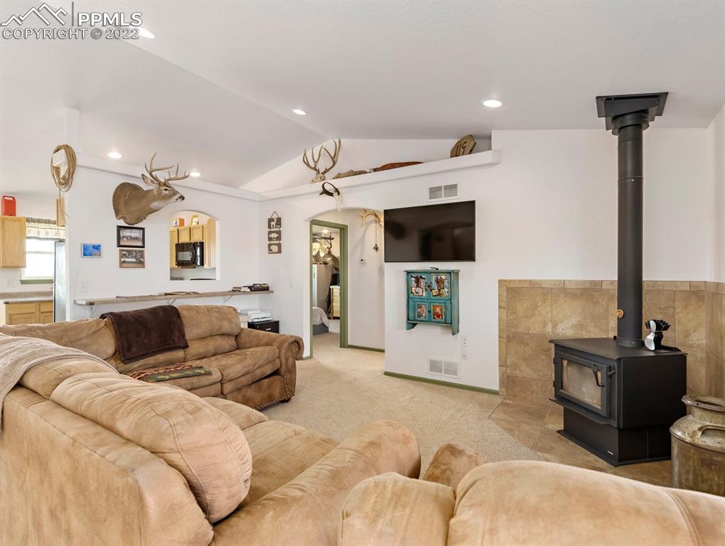 Listing 3318533, Image 9 of 43
