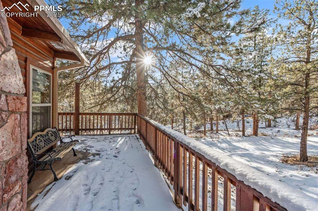 Image 23 of 48: Deck