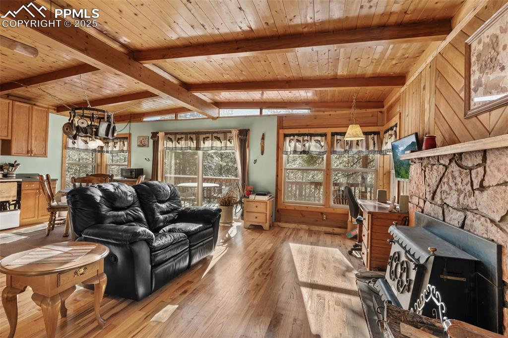 Image 4 of 48: Living Room