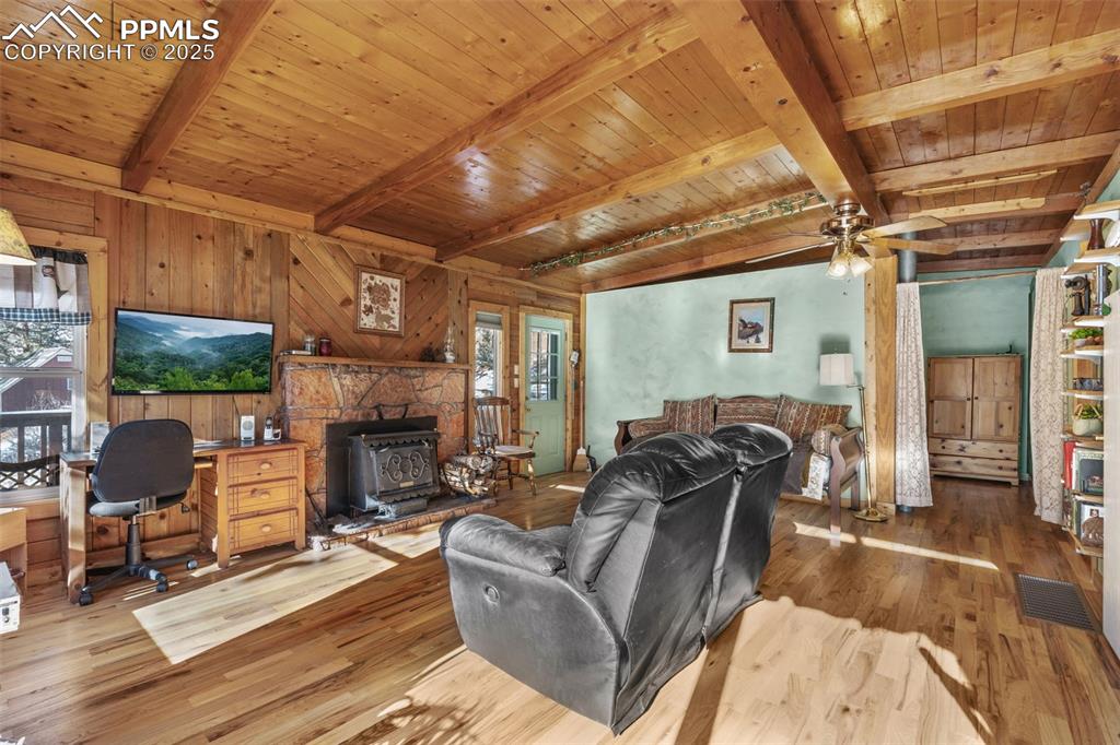 Image 8 of 48: Living Room