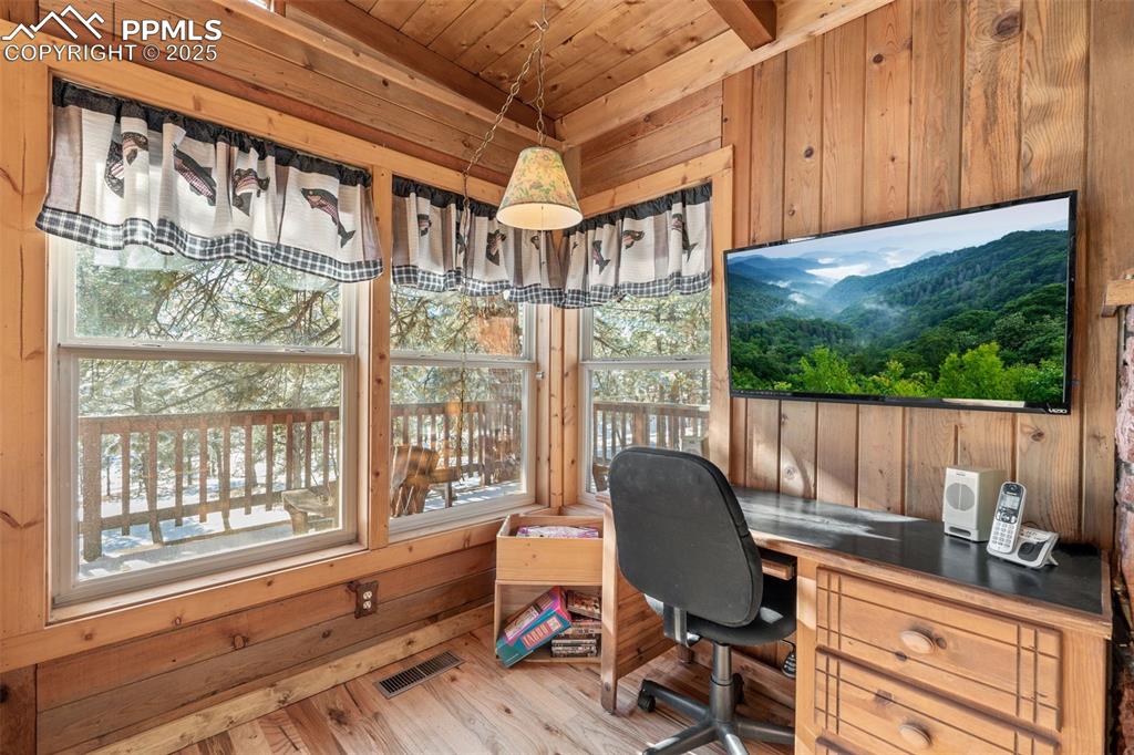 Image 9 of 48: Living Room