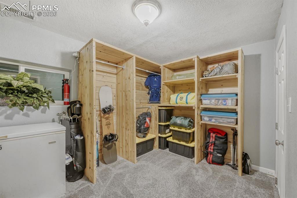 Image 23 of 28: Bedroom