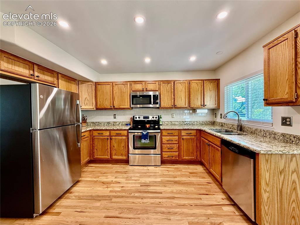 Image 6 of 35: Kitchen