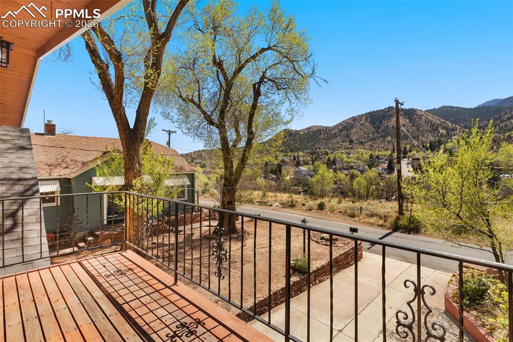 Image 26 of 35: upper level deck off living room