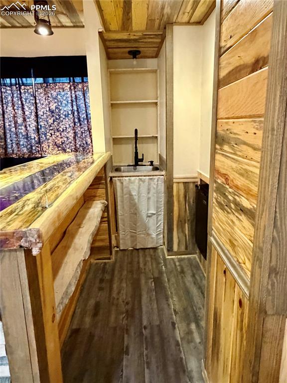 Image 26 of 44: Sink and mini refrigerator