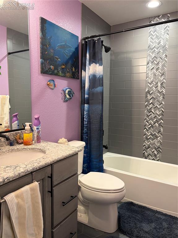 Image 7 of 50: Front full bathroom located by first room