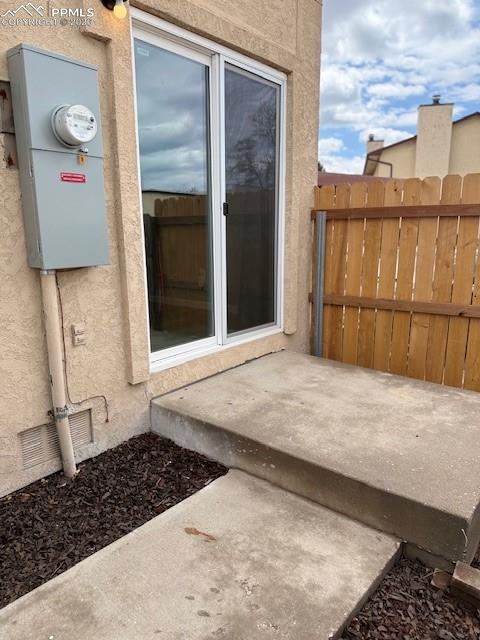 Image 17 of 17: Back of Structure
