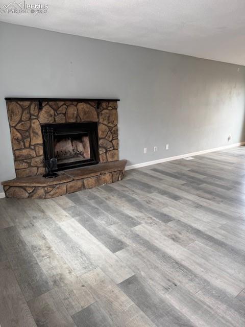 Image 3 of 17: Living Room