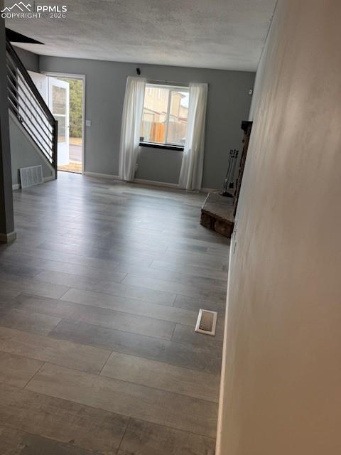 Image 4 of 17: Living Room