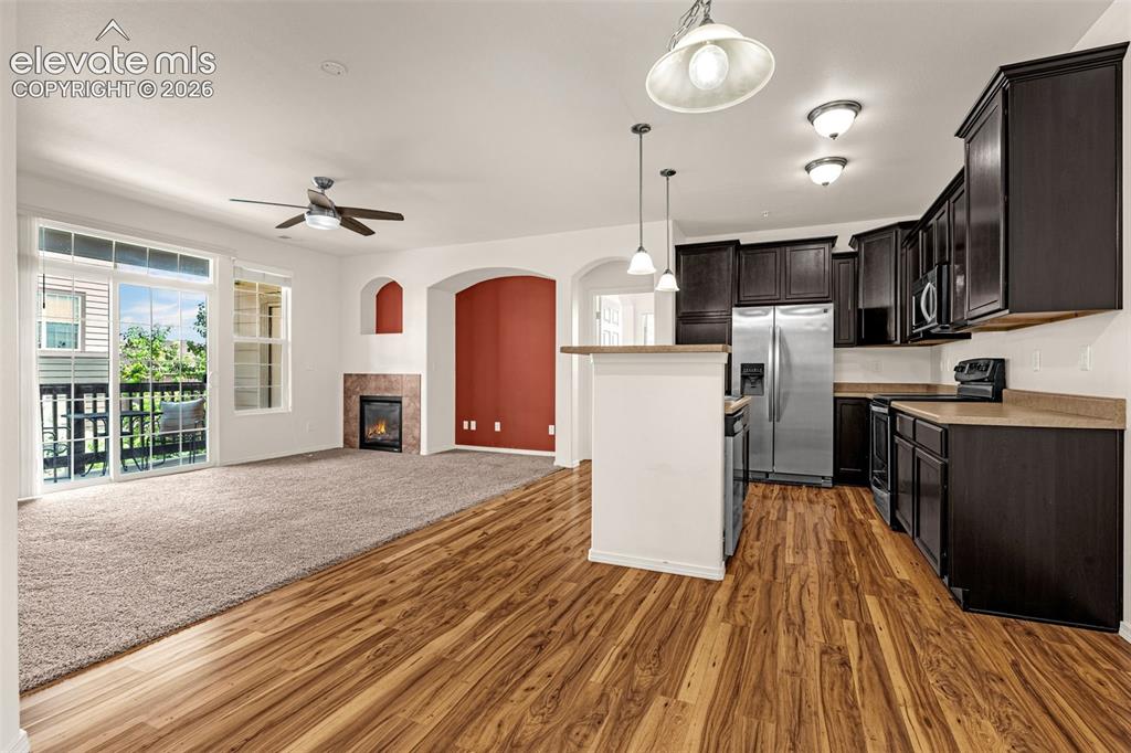 Image 5 of 34: Kitchen