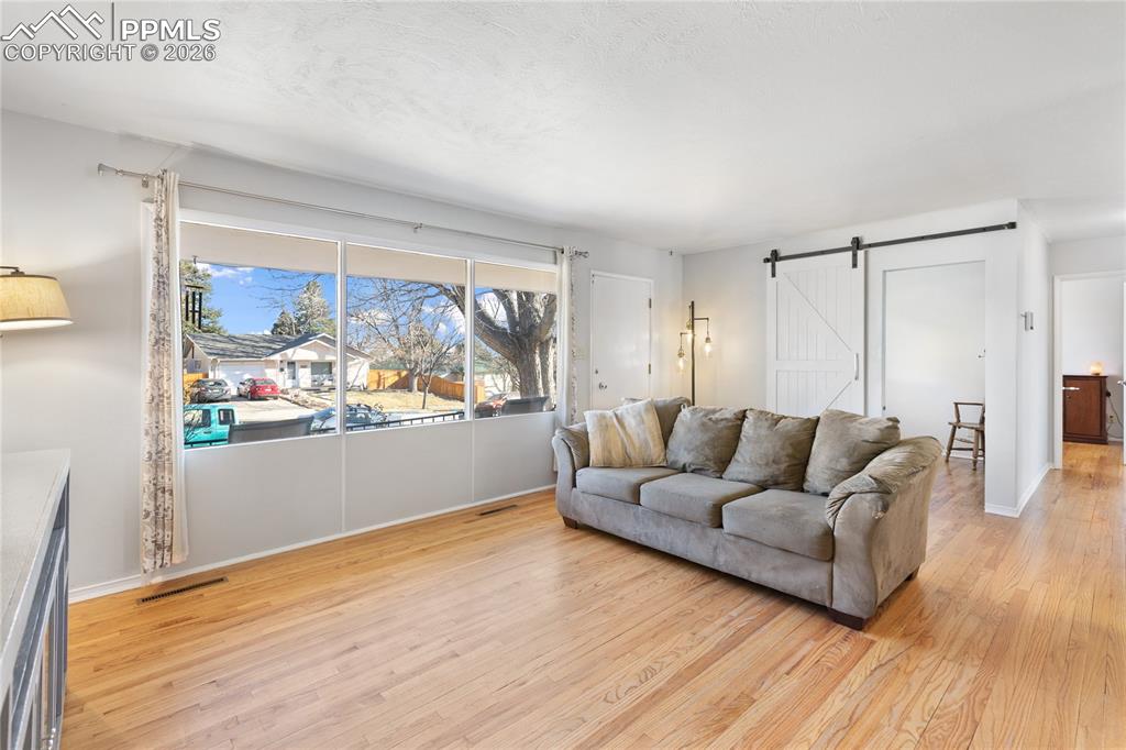 Image 4 of 33: Living Room