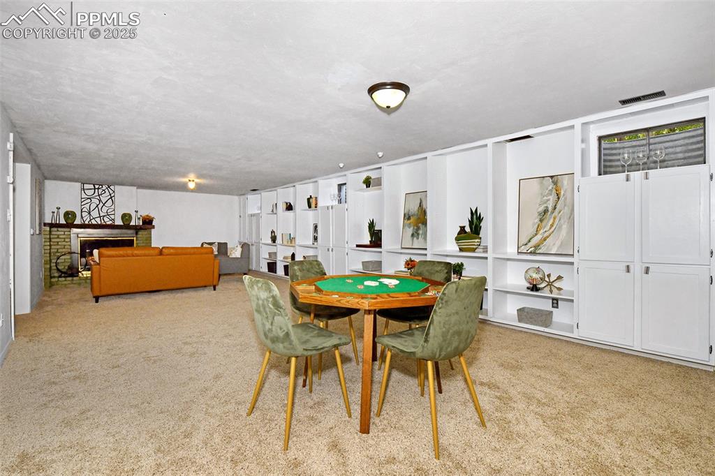 Image 24 of 35: Lots of space for games and crafts! 