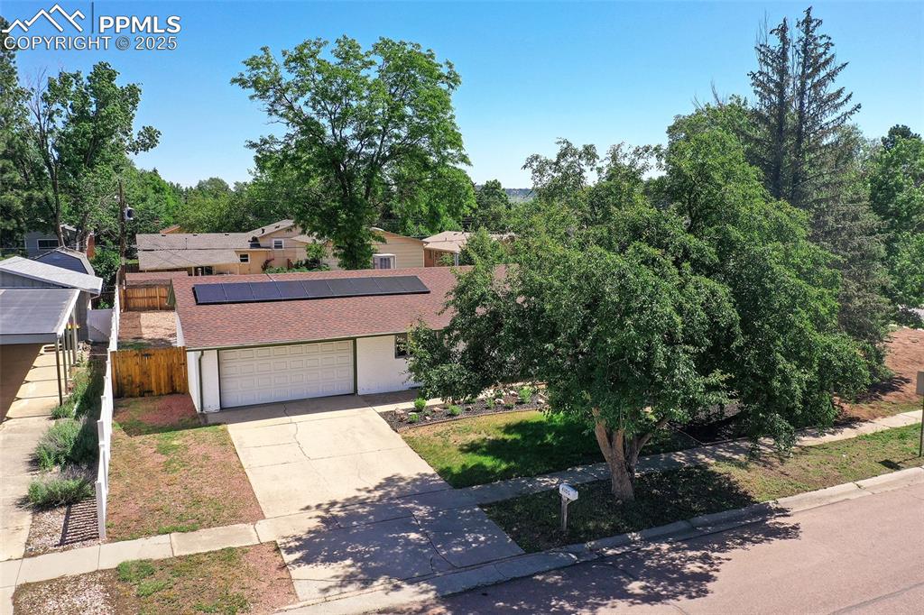 Image 3 of 35: Front of Structure