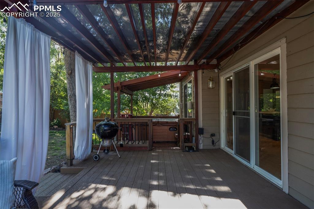 Image 45 of 48: Deck