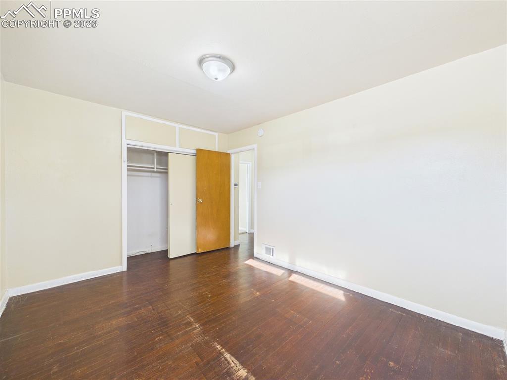 Image 20 of 39: Bedroom