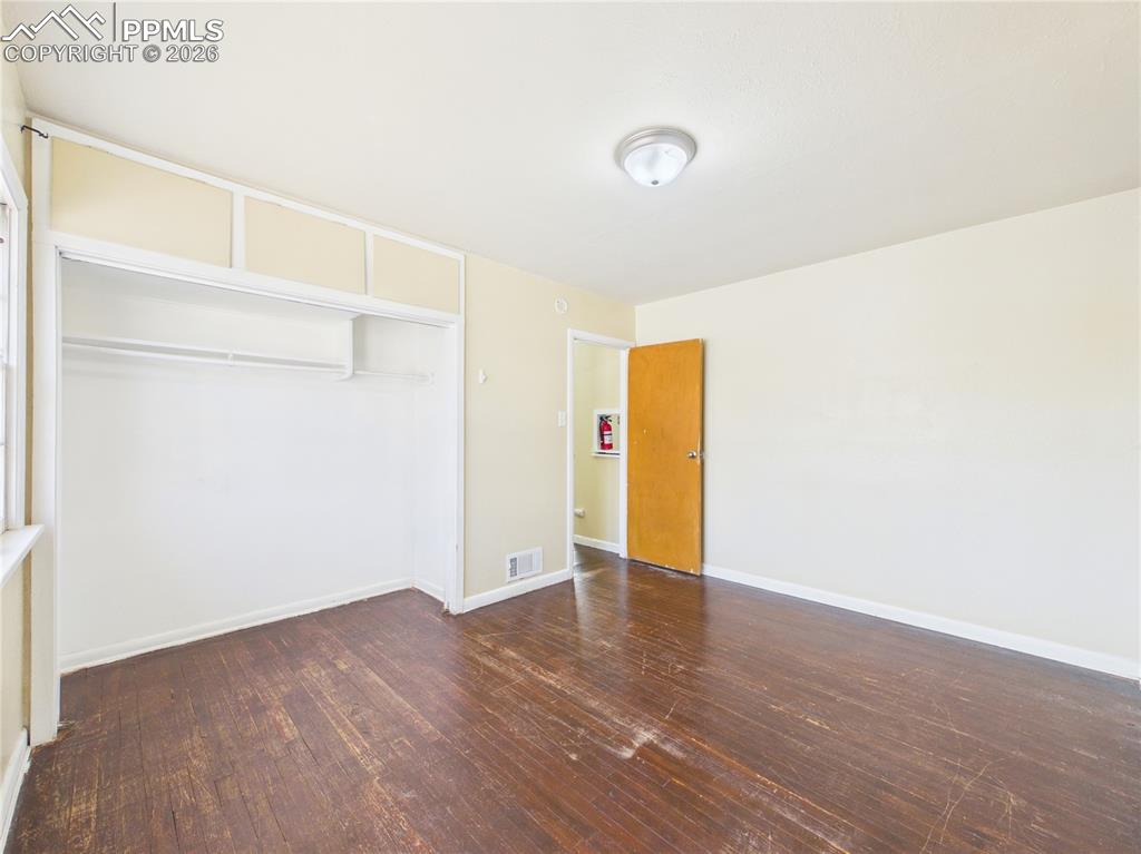 Image 24 of 39: Bedroom