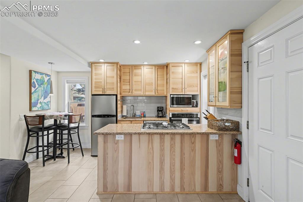 Image 11 of 29: Kitchen