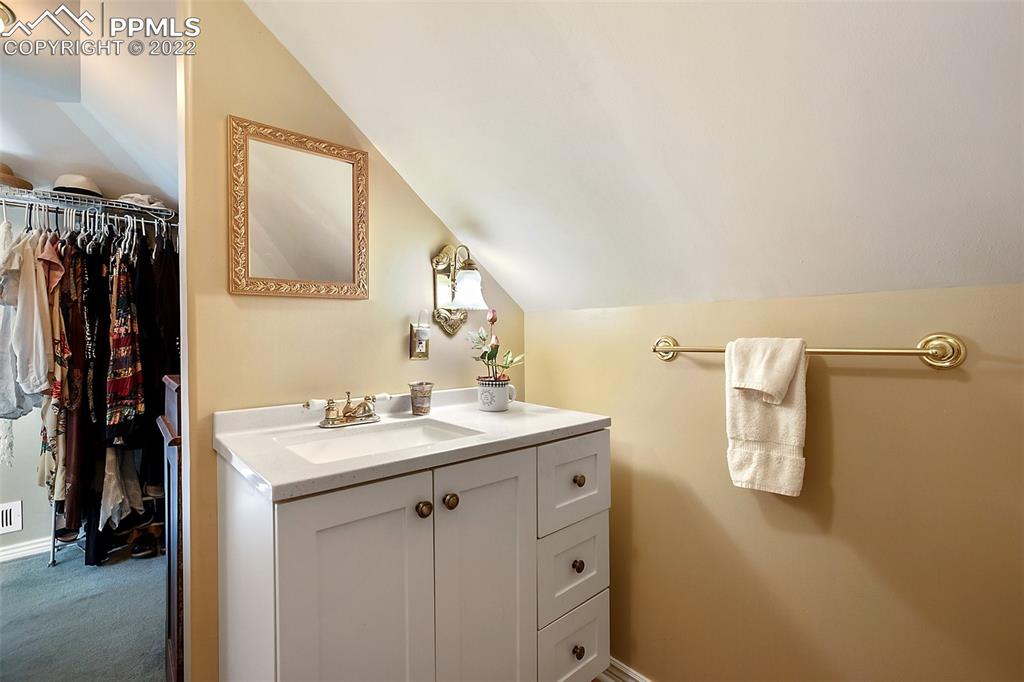 Listing 3327825, Image 26 of 39