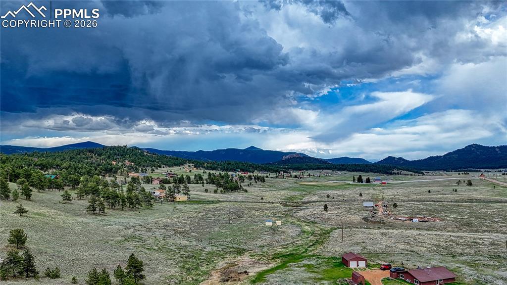 Image 19 of 24: View