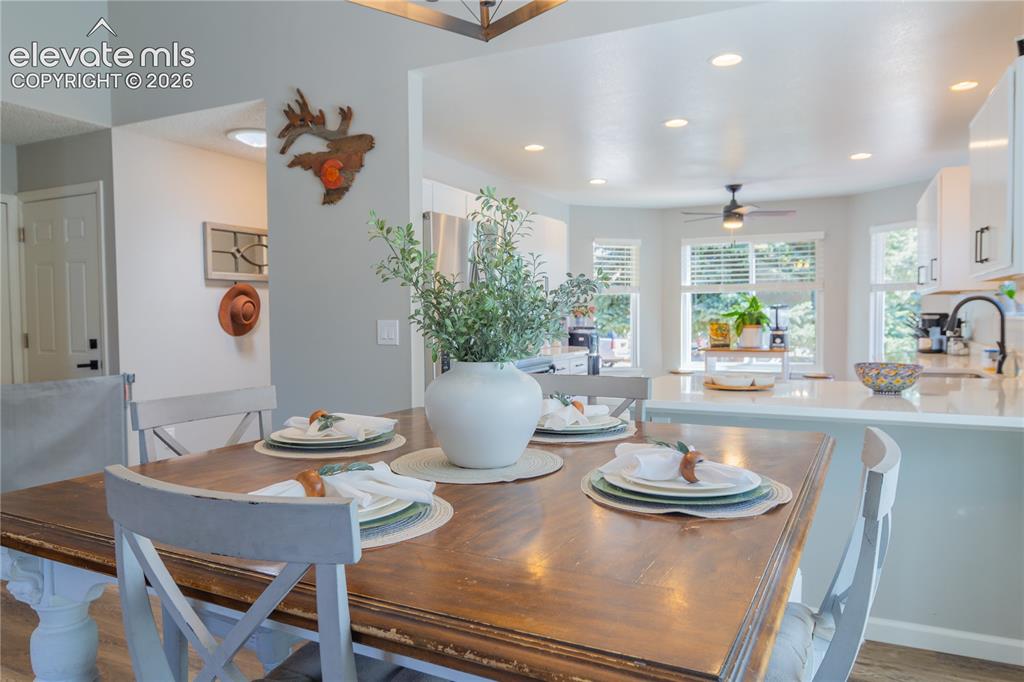 Image 12 of 44: Dining Area