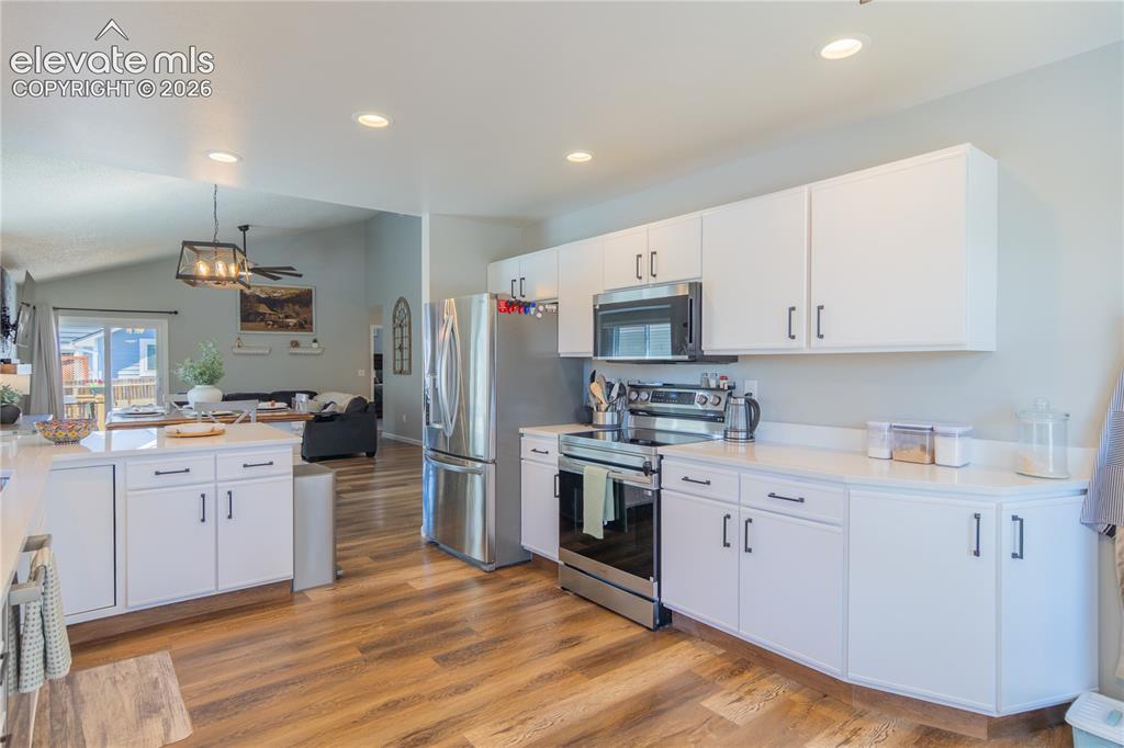 Image 8 of 44: Kitchen
