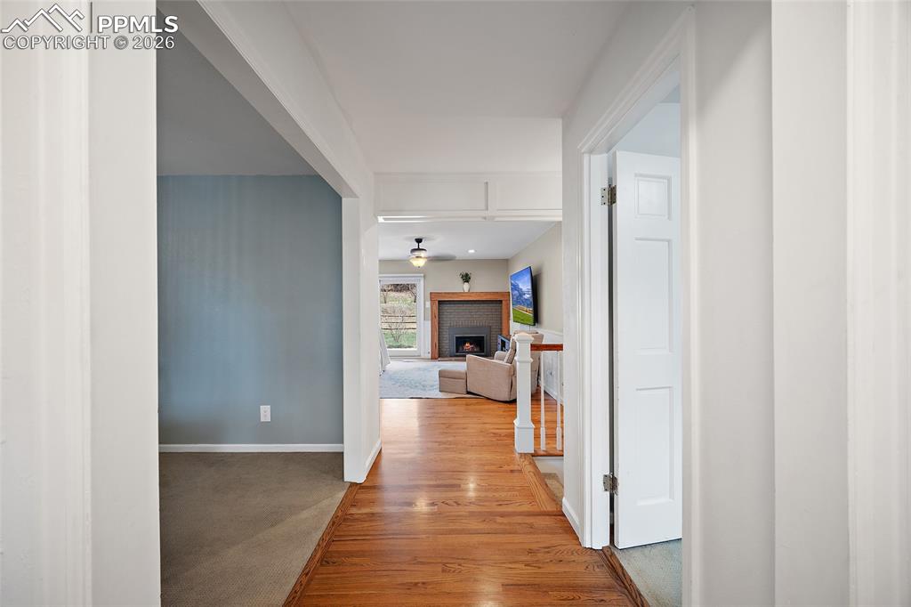 Image 6 of 50: Entry