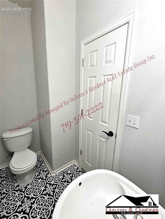 Image 12 of 16: Bathroom