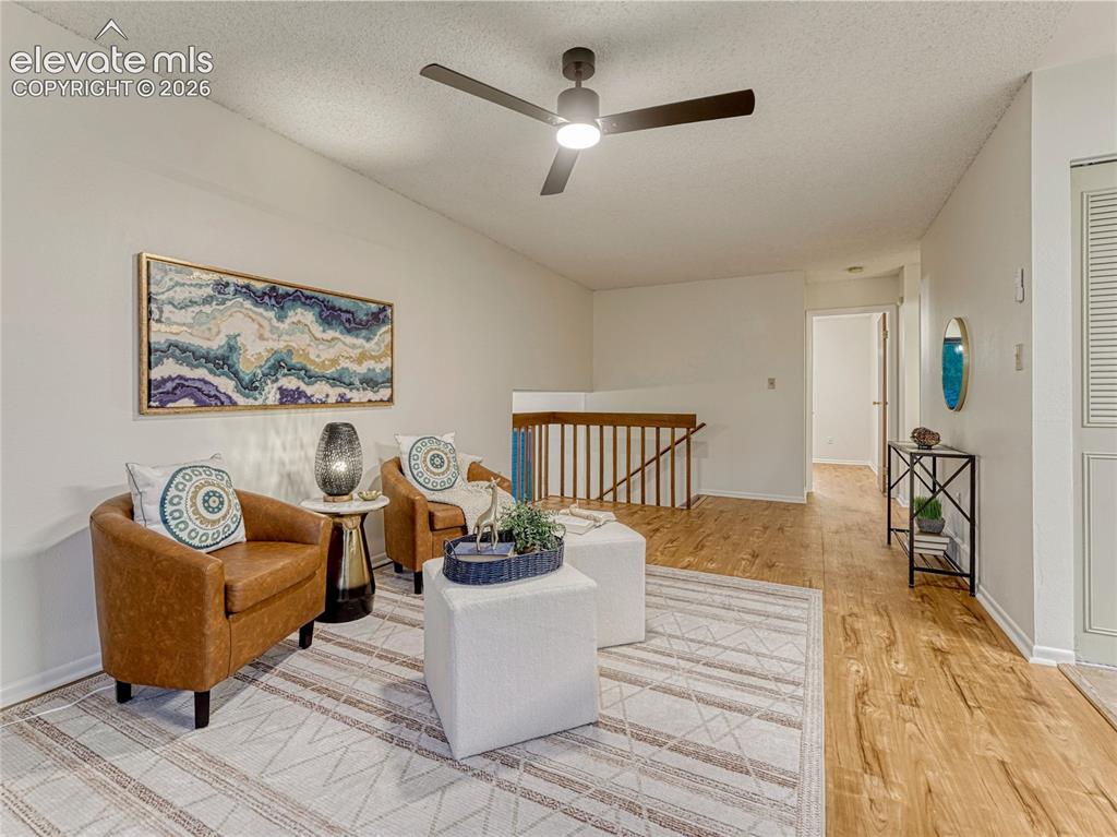 Image 11 of 27: Sitting Room