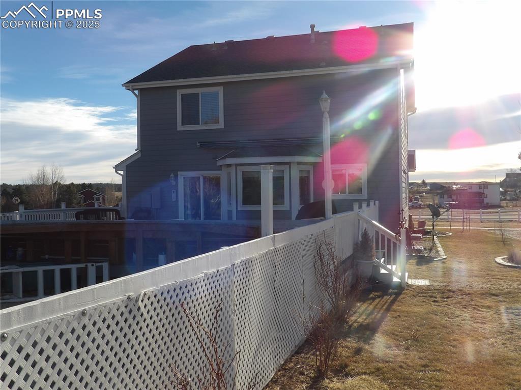 Image 7 of 32: Back of Structure