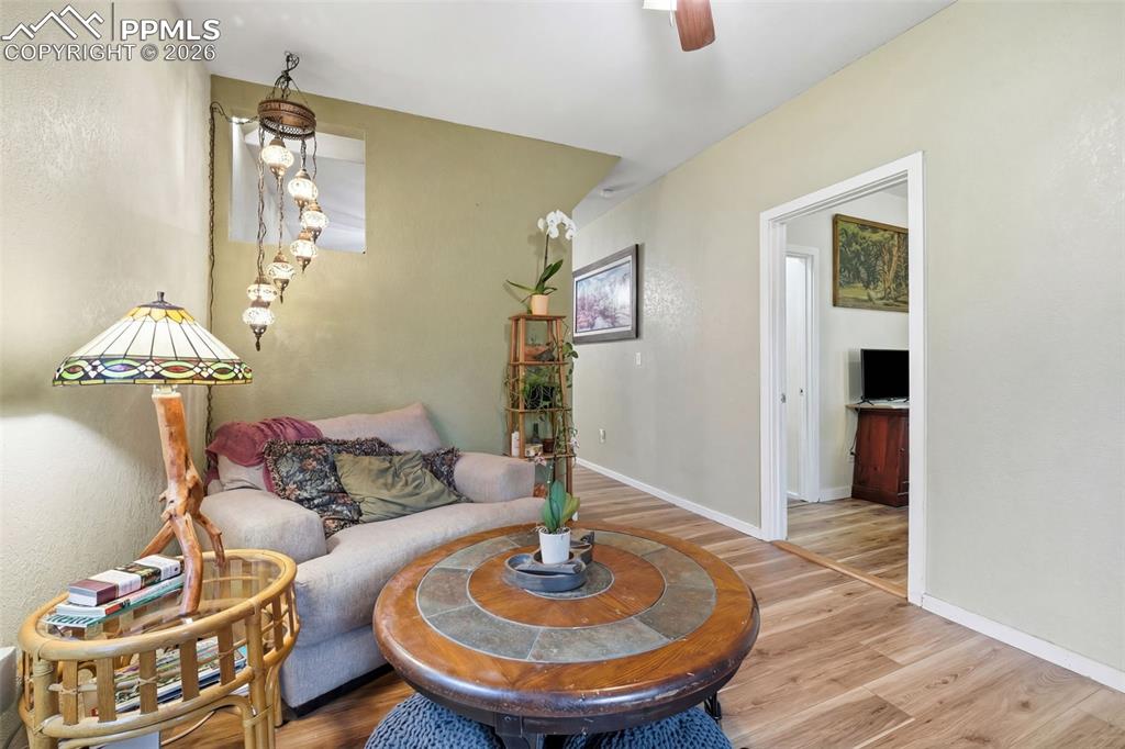 Image 3 of 25: Sitting Room