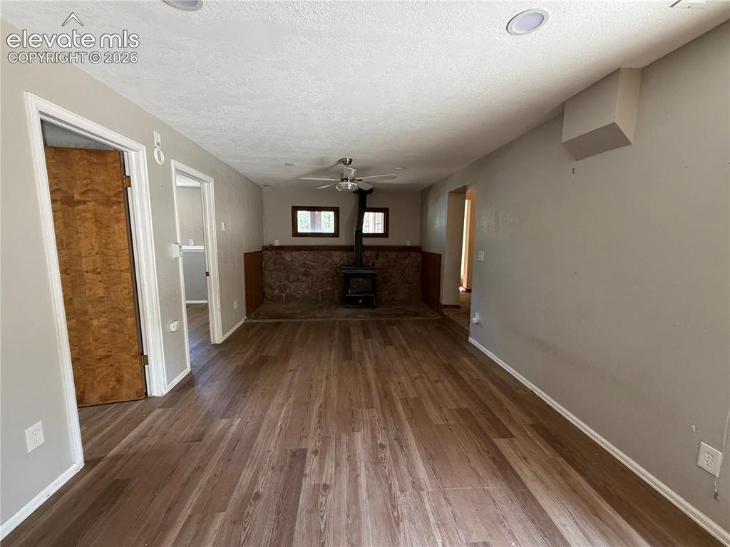 Image 13 of 28: Living Room