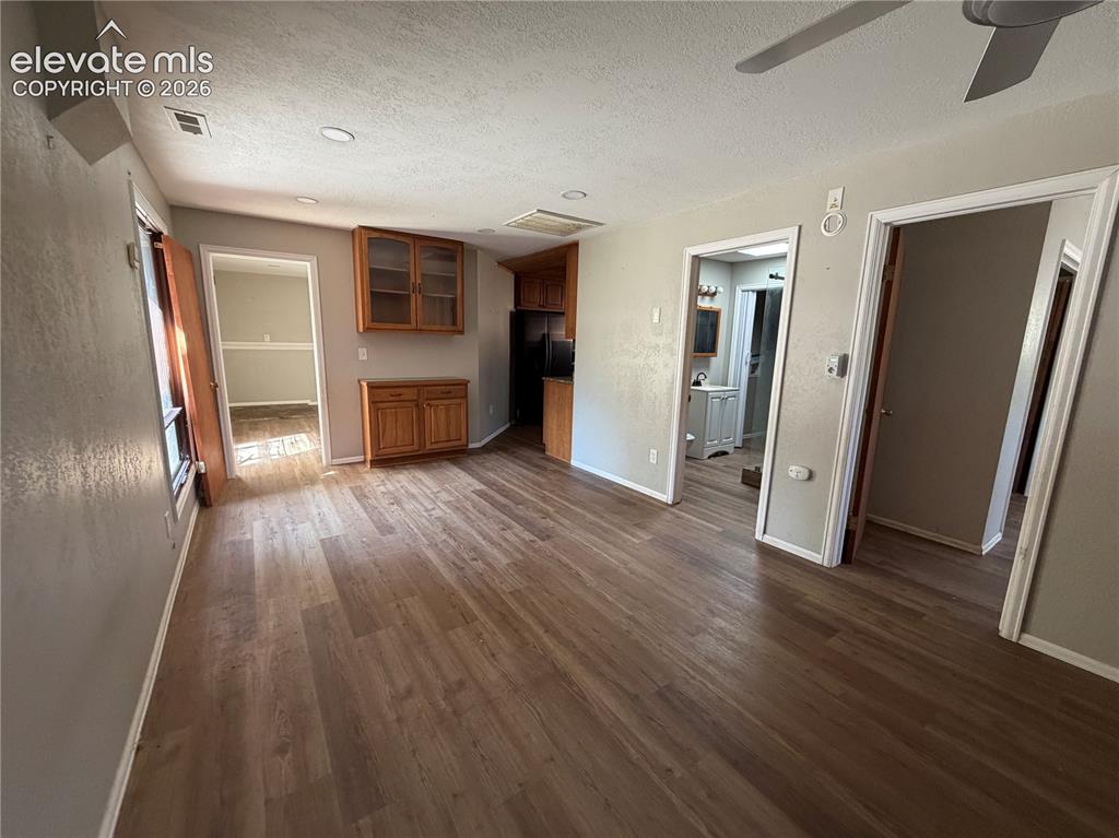 Image 3 of 28: Living Room