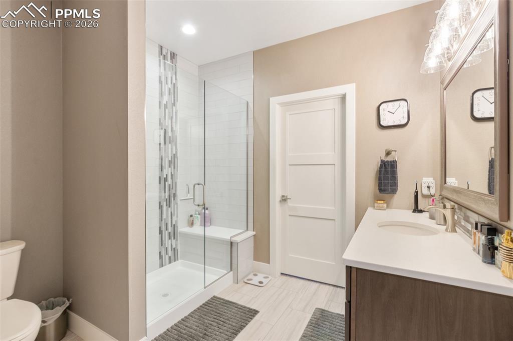 Image 29 of 49: Bathroom