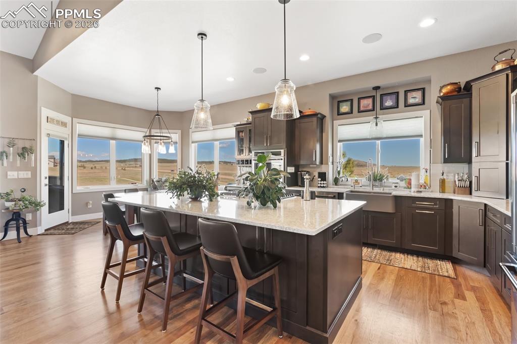 Image 9 of 49: Kitchen