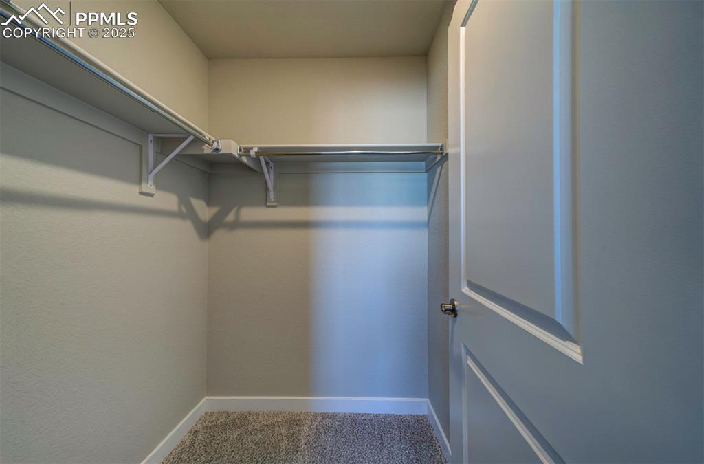 Image 23 of 38: Closet