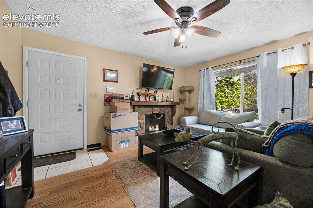 Image 8 of 28: Living Room
