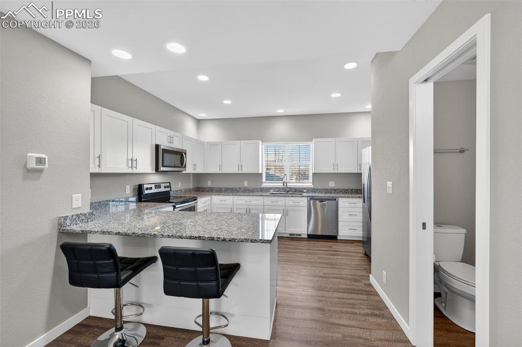 Image 11 of 46: Kitchen