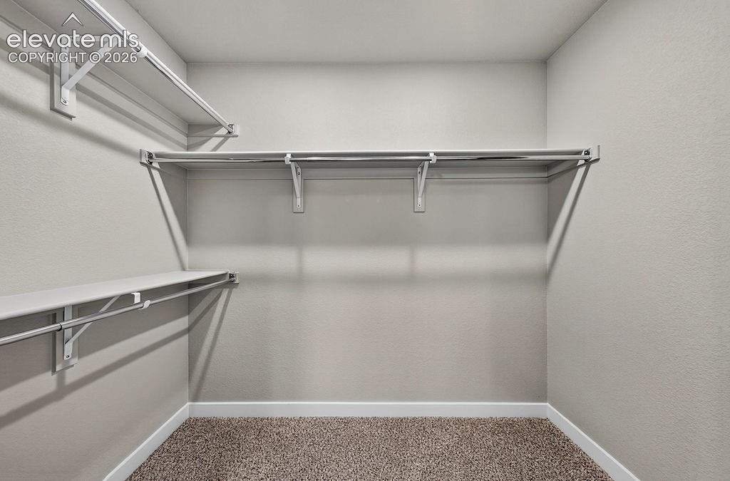 Image 32 of 41: Closet