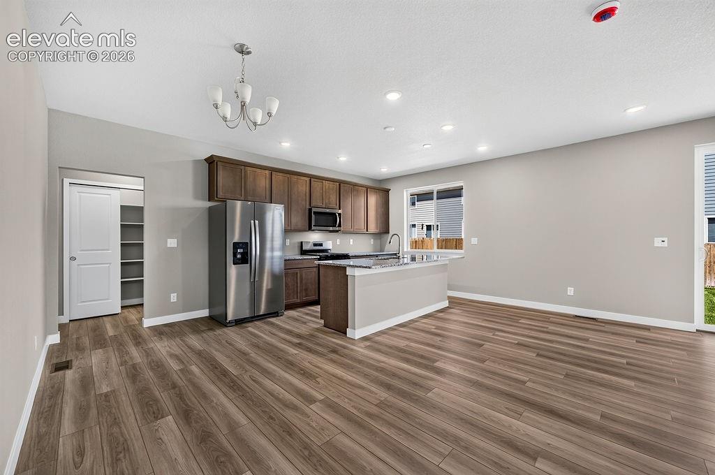 Image 7 of 41: Kitchen