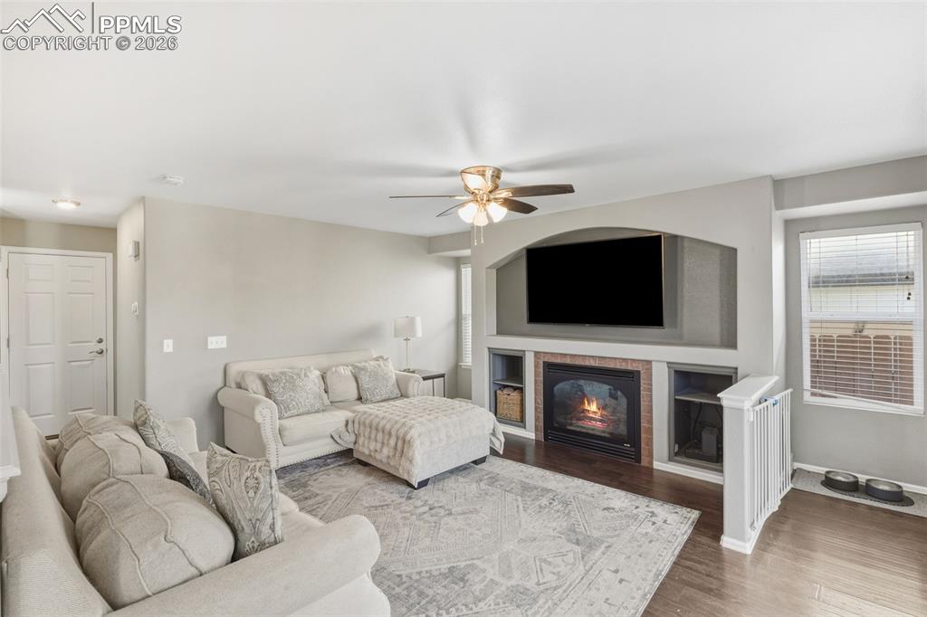 Image 12 of 35: Living Room