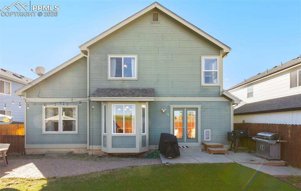 Image 6 of 35: Back of Structure