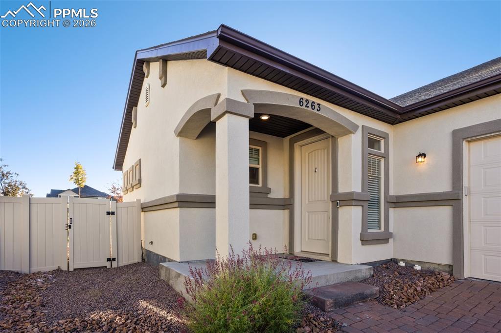 Image 2 of 37: Entry