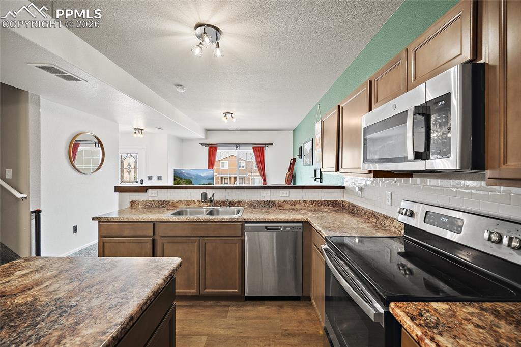 Image 10 of 42: No Description Available