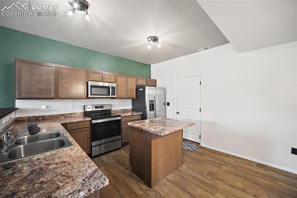 Image 11 of 42: No Description Available