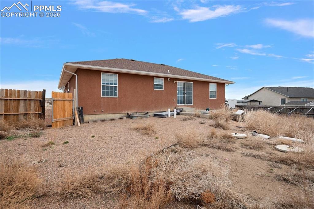 Image 28 of 28: Back of Structure