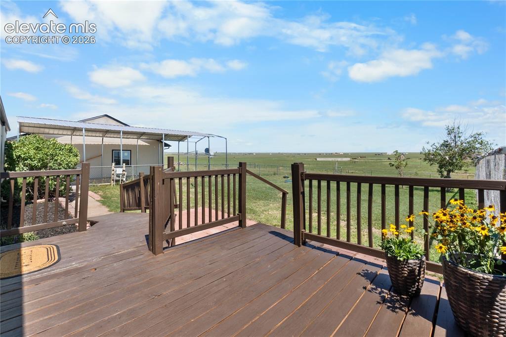 Image 10 of 47: Deck