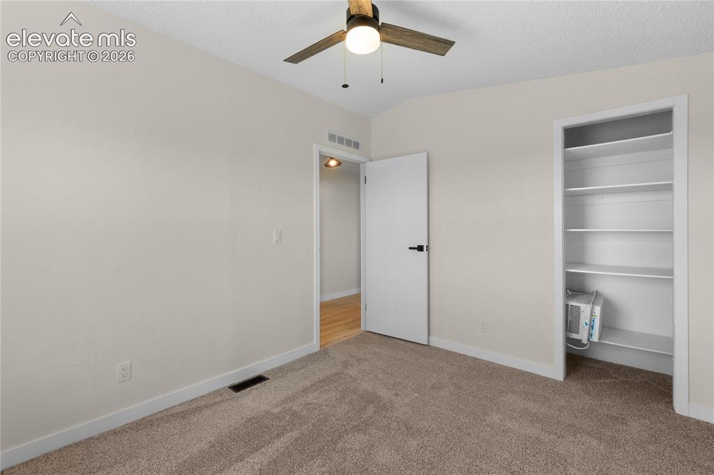 Image 34 of 47: Bedroom