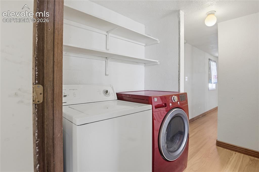 Image 19 of 21: Laundry